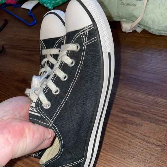 Converse - Picture 2 of 4